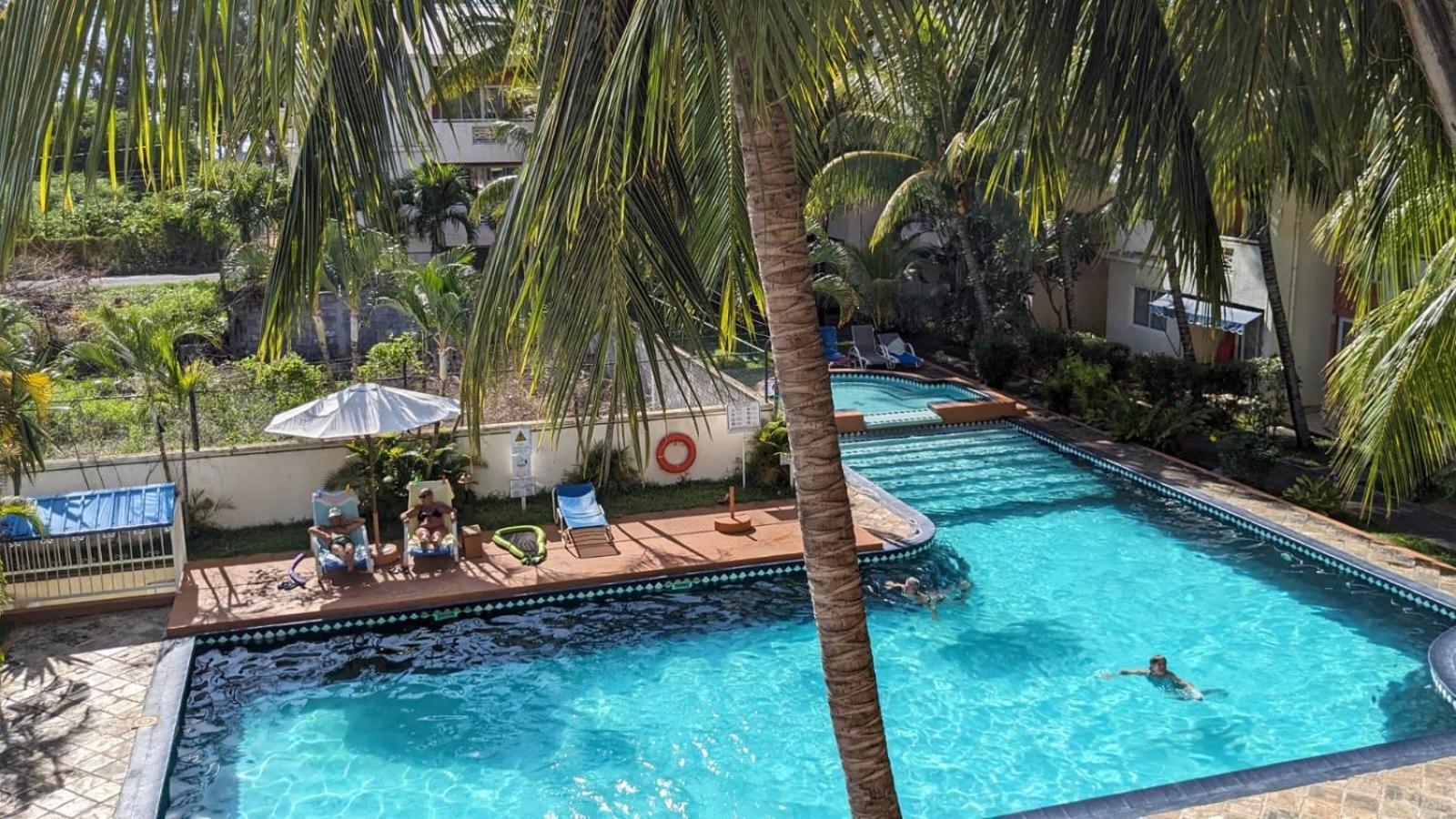 Charming Close To & Amenities - De Charme Proche Apartment *